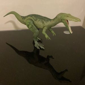 Jurassic World Roarivores Baryonyx Figure Dino Rivals With Sound